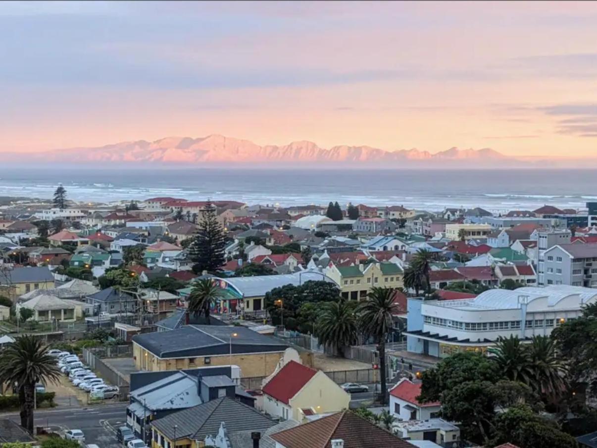 Cape Weaver Muizenberg Bagian luar foto